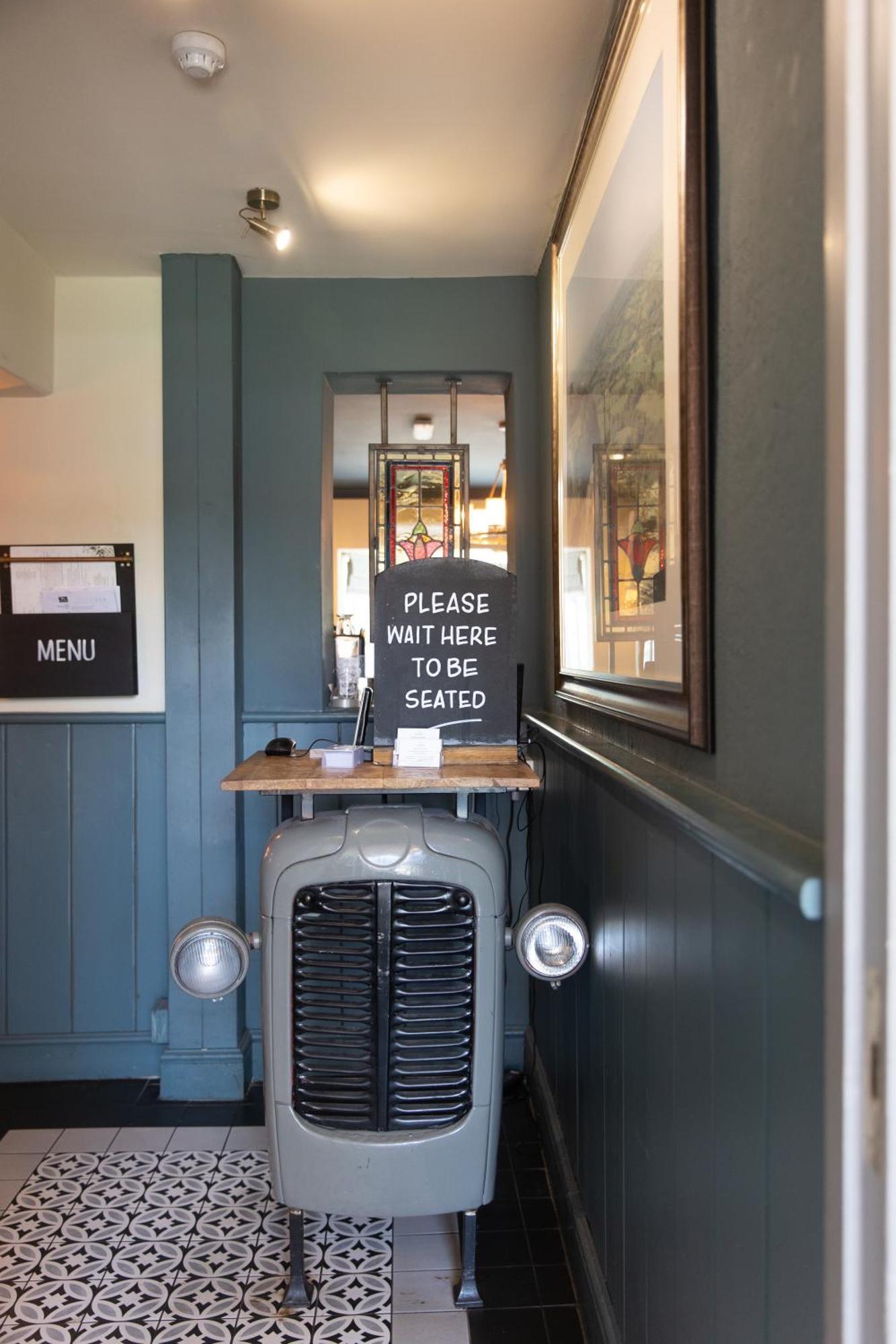 The Dog In Over Peover Knutsford Exterior photo